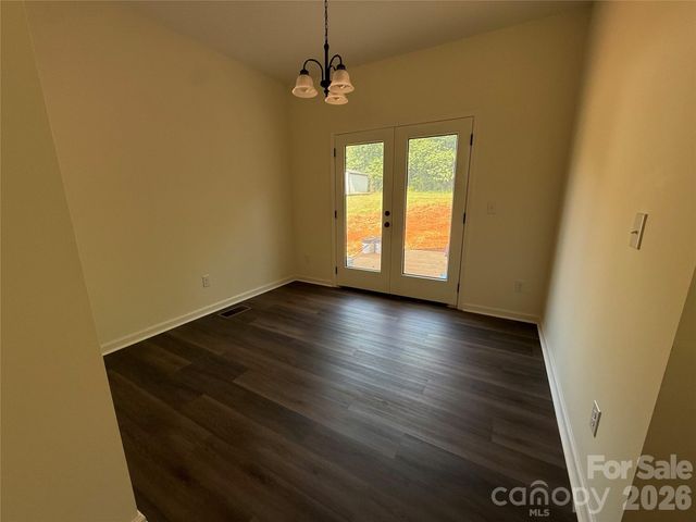227 S Caldwell Avenue, Newton, NC 28658