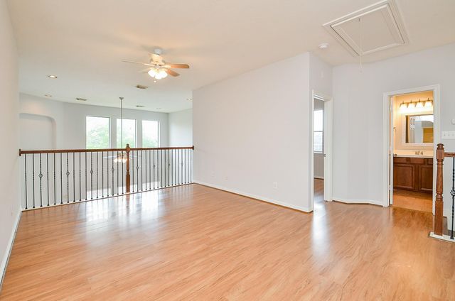 3911 Fallsbrook Court, Sugar Land, TX 77479