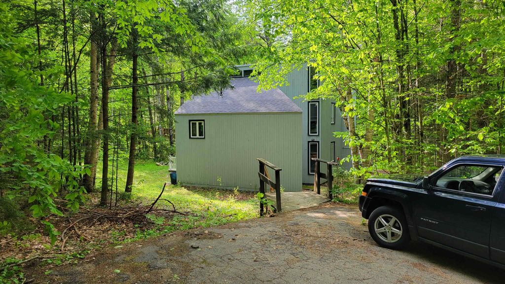 34 Marden Circle, Campton, NH 03223