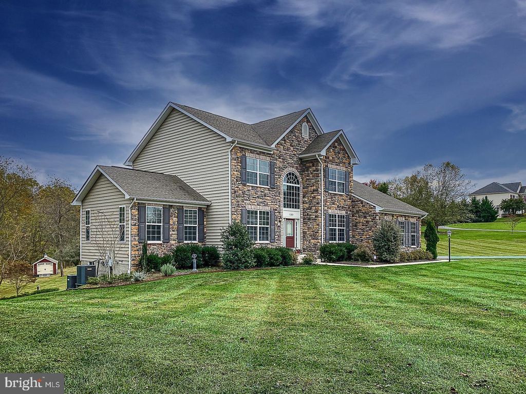 12851 APRIL CIR, Lovettsville, VA 20180