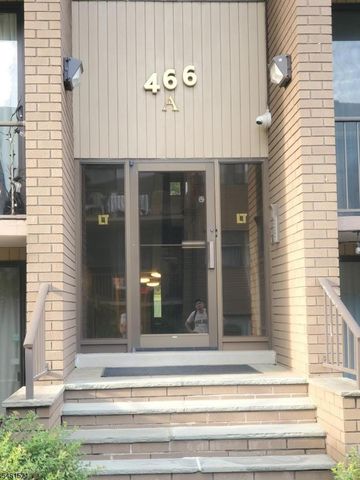 466 Liberty St 104, Little Ferry Boro, NJ 07643