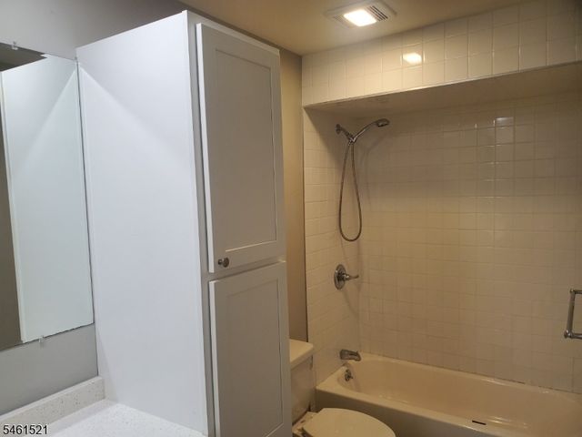 466 Liberty St 104, Little Ferry Boro, NJ 07643
