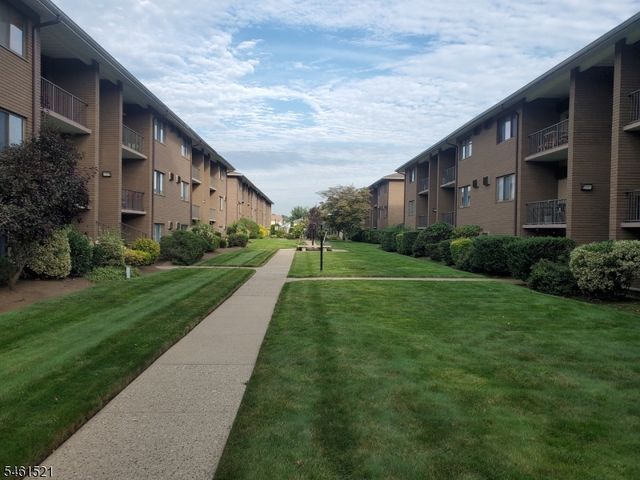 466 Liberty St 104, Little Ferry Boro, NJ 07643