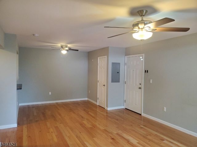 466 Liberty St 104, Little Ferry Boro, NJ 07643