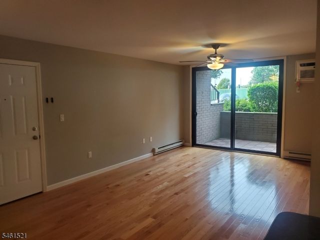 466 Liberty St 104, Little Ferry Boro, NJ 07643