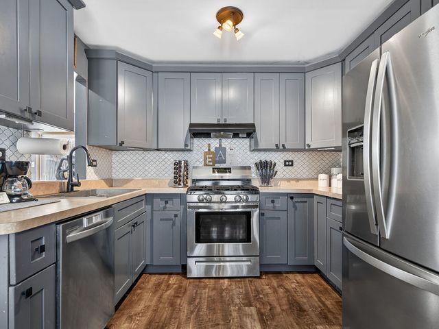 20618 S Driftwood Drive, Frankfort, IL 60423