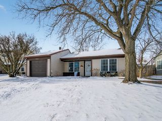 20618 S Driftwood Drive, Frankfort, IL 60423
