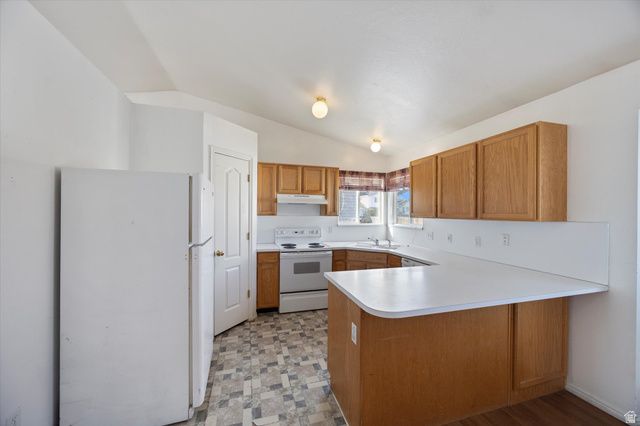 5502 W STARFLOWER WAY, West Jordan, UT 84081