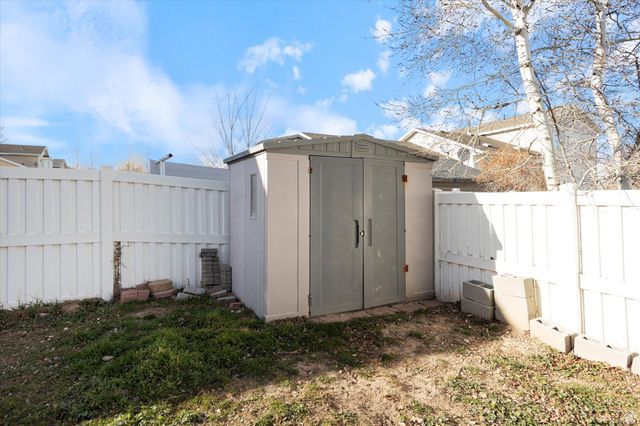 5502 W STARFLOWER WAY, West Jordan, UT 84081