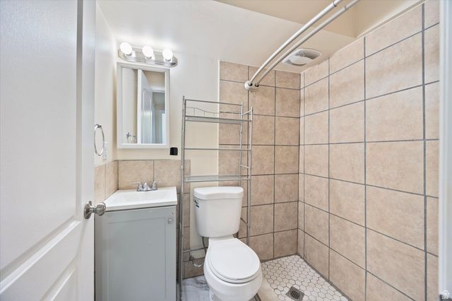 5502 W STARFLOWER WAY, West Jordan, UT 84081