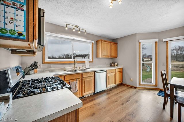 5704 Halwick Drive, Ravenna, OH 44266