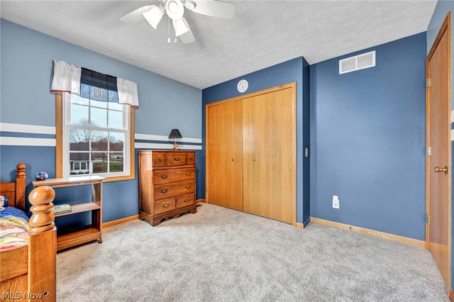 5704 Halwick Drive, Ravenna, OH 44266