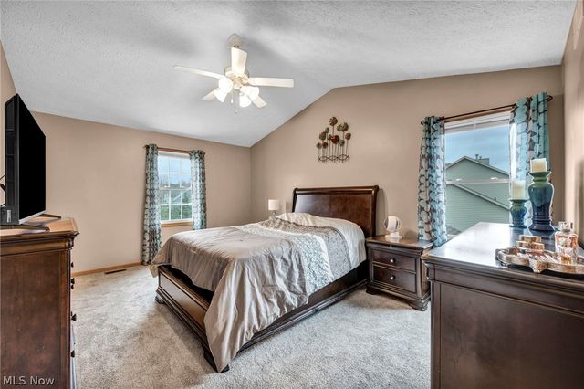 5704 Halwick Drive, Ravenna, OH 44266