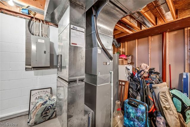 5704 Halwick Drive, Ravenna, OH 44266