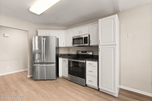 10546 Monticello Forest Cir, Jeffersontown, KY 40299