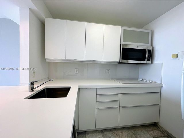 2350 NE 135th St 1501, North Miami, FL 33181
