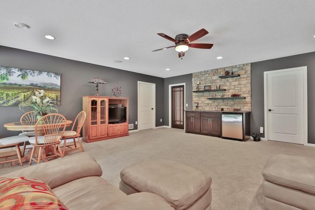 4057 148th Lane NE, Ham Lake, MN 55304