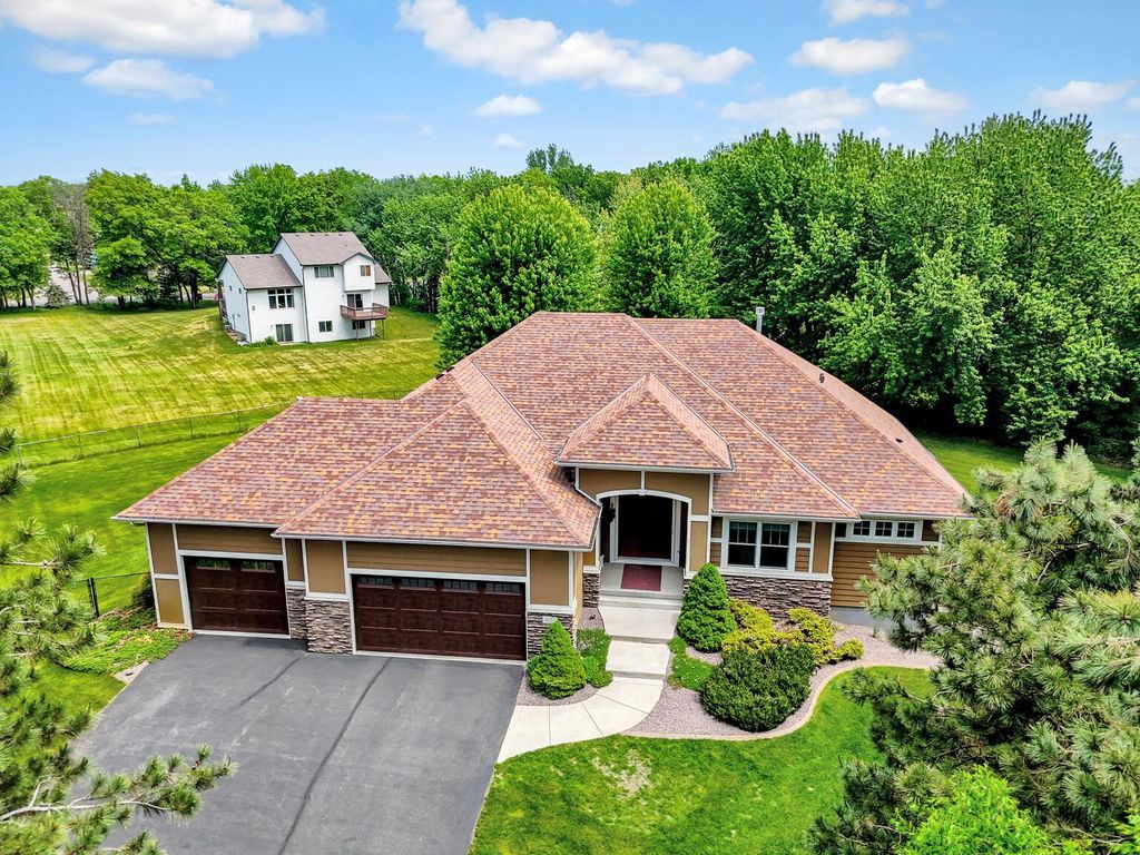 4057 148th Lane NE, Ham Lake, MN 55304