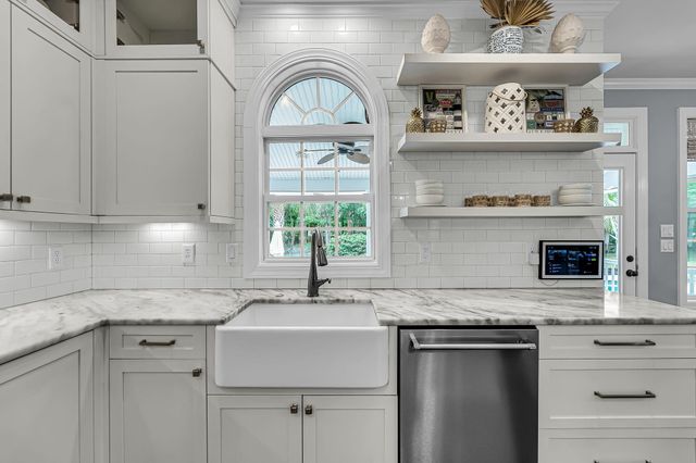 2205 Old Jay Lane, Mount Pleasant, SC 29466