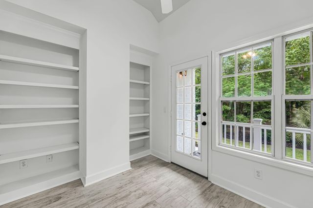 2205 Old Jay Lane, Mount Pleasant, SC 29466