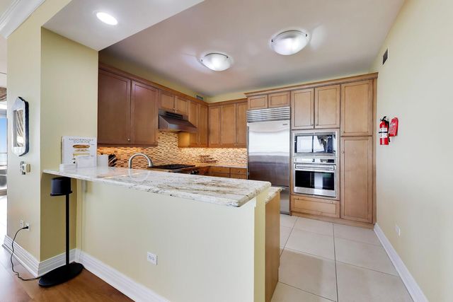 600 N Lake Shore Drive 3011, Chicago, IL 60611