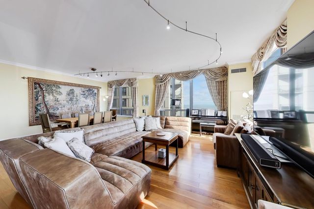 600 N Lake Shore Drive 3011, Chicago, IL 60611