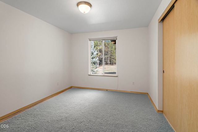 52971 Walker Way, La Pine, OR 97739