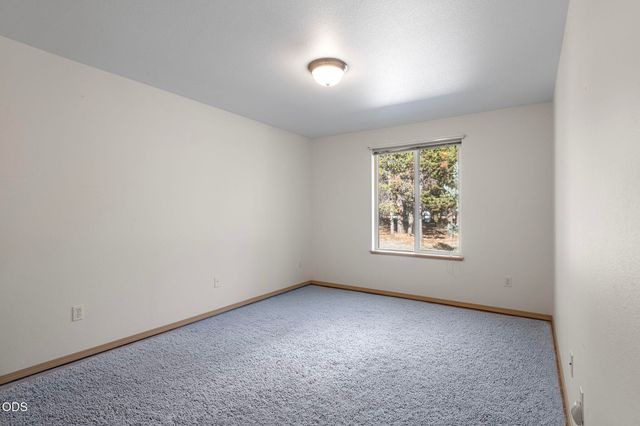 52971 Walker Way, La Pine, OR 97739