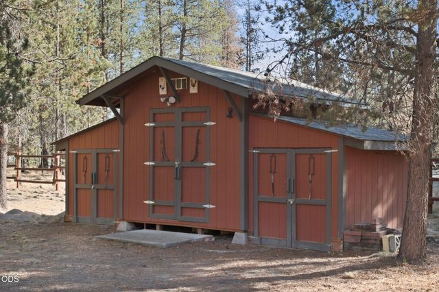 52971 Walker Way, La Pine, OR 97739