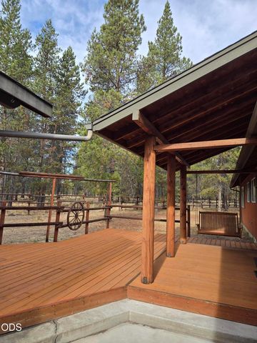 52971 Walker Way, La Pine, OR 97739