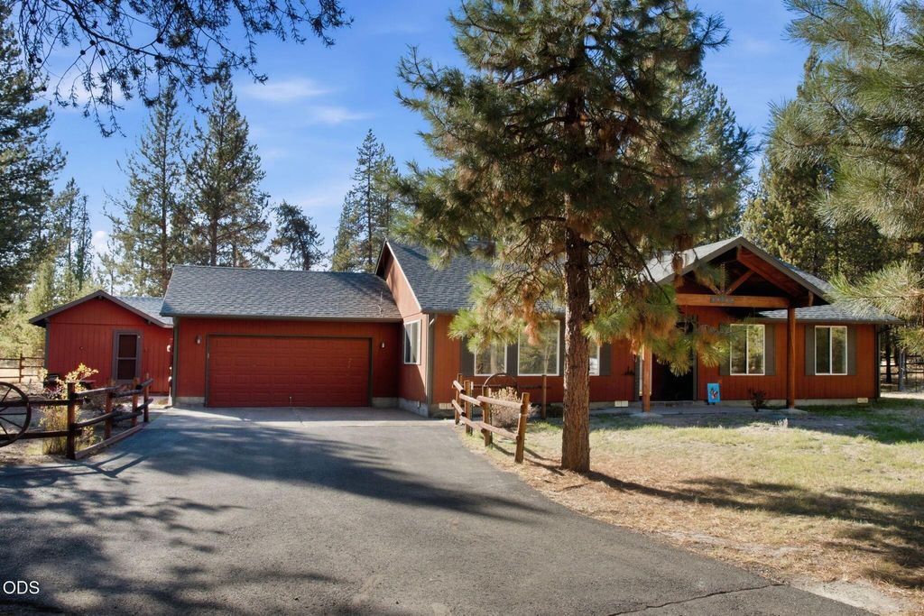 52971 Walker Way, La Pine, OR 97739