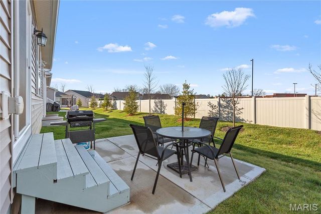 177 Rhythm Point Drive, St Peters, MO 63376