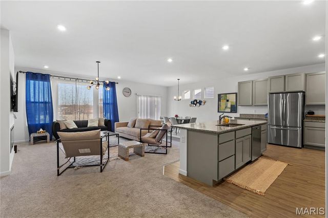 177 Rhythm Point Drive, St Peters, MO 63376