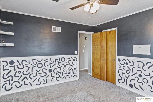 5311 N 49th Avenue, Omaha, NE 68104