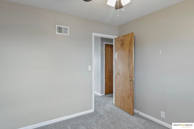 5311 N 49th Avenue, Omaha, NE 68104