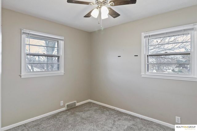 5311 N 49th Avenue, Omaha, NE 68104