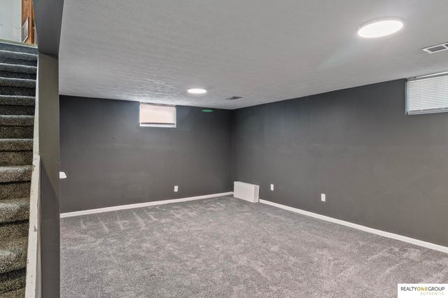 5311 N 49th Avenue, Omaha, NE 68104