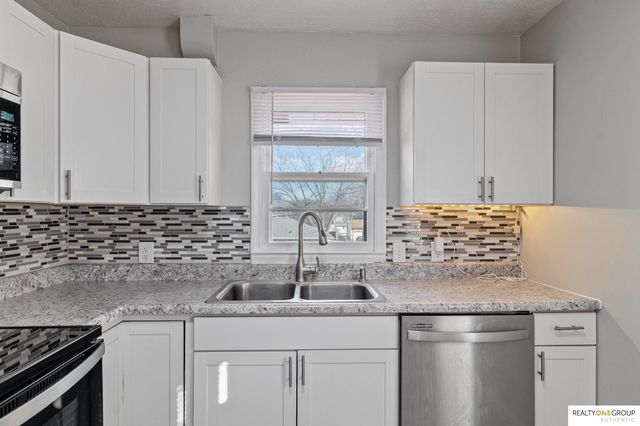 5311 N 49th Avenue, Omaha, NE 68104