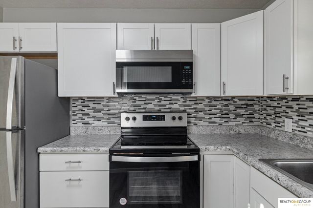 5311 N 49th Avenue, Omaha, NE 68104