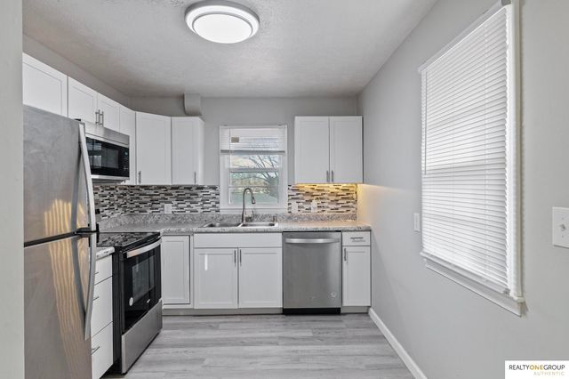 5311 N 49th Avenue, Omaha, NE 68104