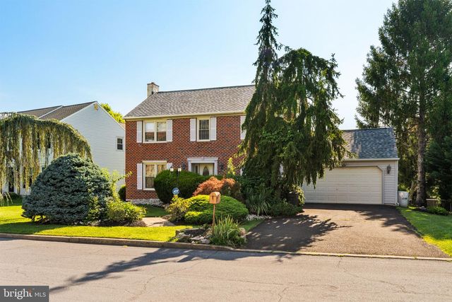 50 STARDUST DR, Southampton, PA 18966