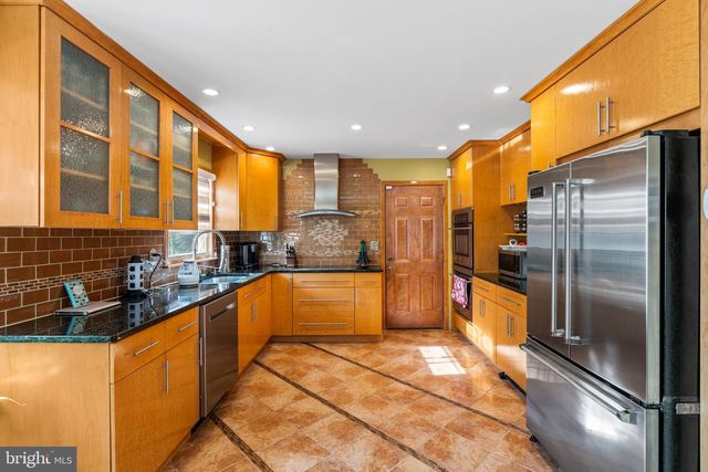 50 STARDUST DR, Southampton, PA 18966