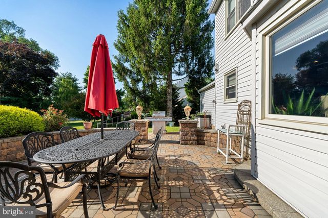 50 STARDUST DR, Southampton, PA 18966