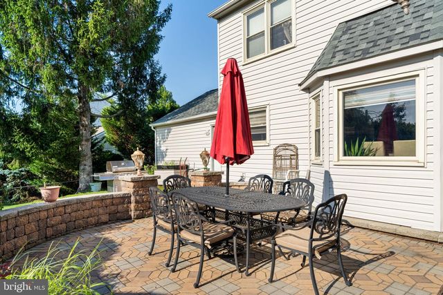 50 STARDUST DR, Southampton, PA 18966