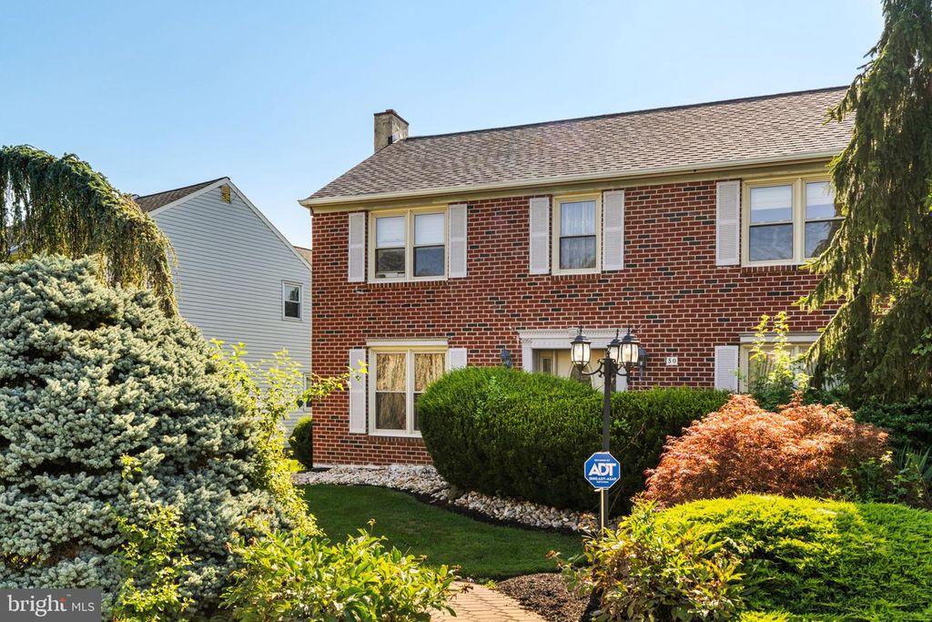 50 STARDUST DR, Southampton, PA 18966