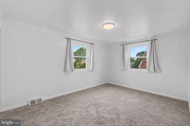 1539 SUMMIT ST, Linwood, PA 19061