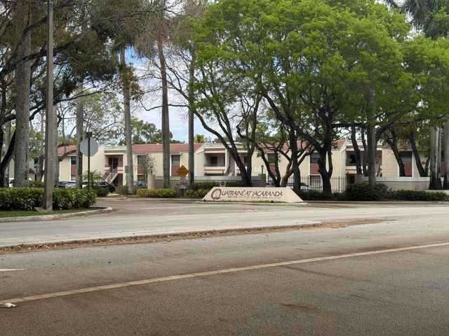 9819 NW 3rd Court 3, Plantation, FL 33324