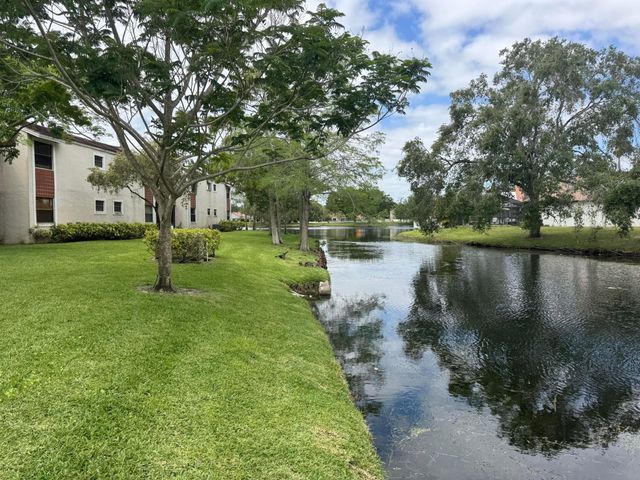 9819 NW 3rd Court 3, Plantation, FL 33324