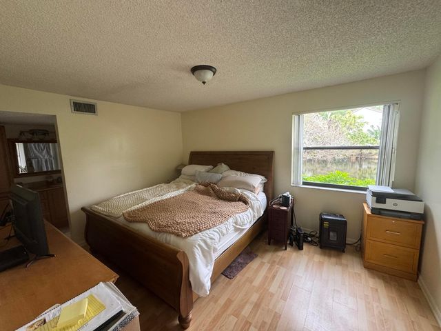 9819 NW 3rd Court 3, Plantation, FL 33324