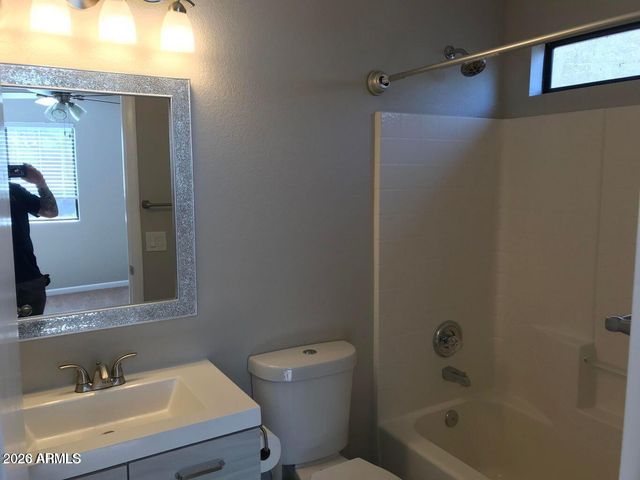2157 E CREST Lane, Phoenix, AZ 85024